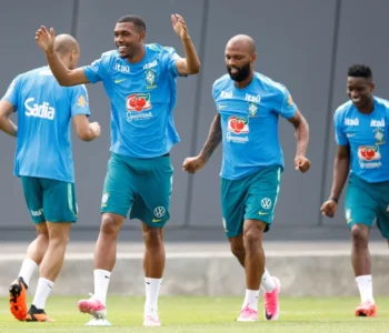 Santo Antônio em verde e amarelo
