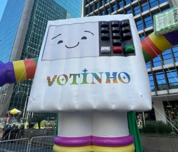 A 30ª Parada do Orgulho LGBT+ alerta sobre importância do voto