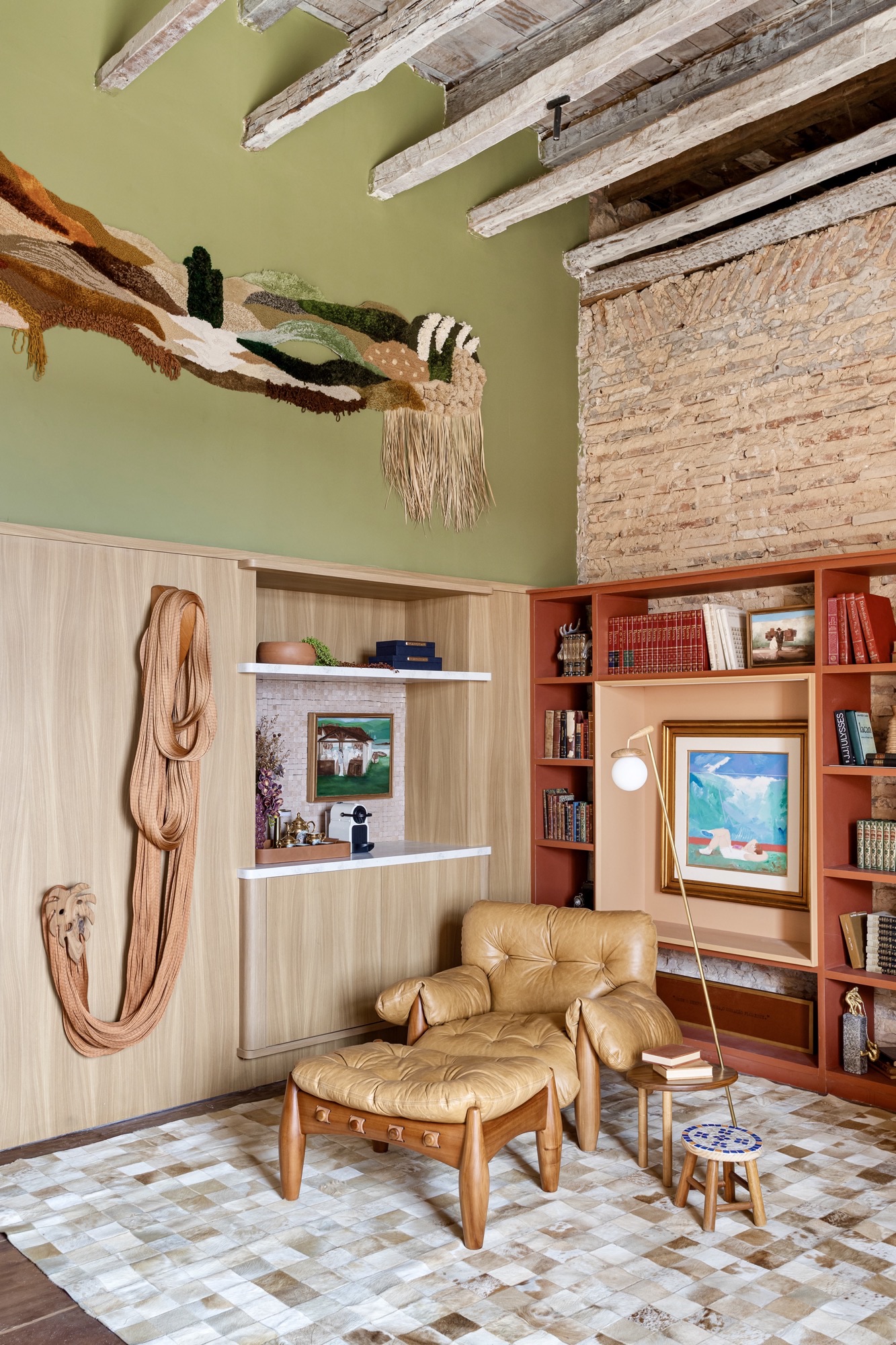 No momento você está vendo Ambiente Entre Pausas transforma livros, arte e memória em experiência imersiva na Casacor