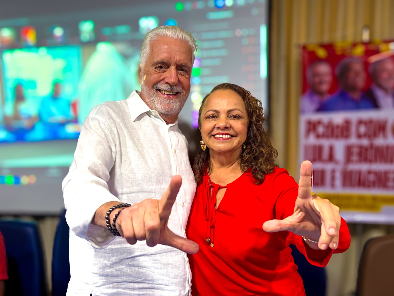 No momento você está vendo Aladilce é oficializada como candidata à segunda suplência de Jaques Wagner