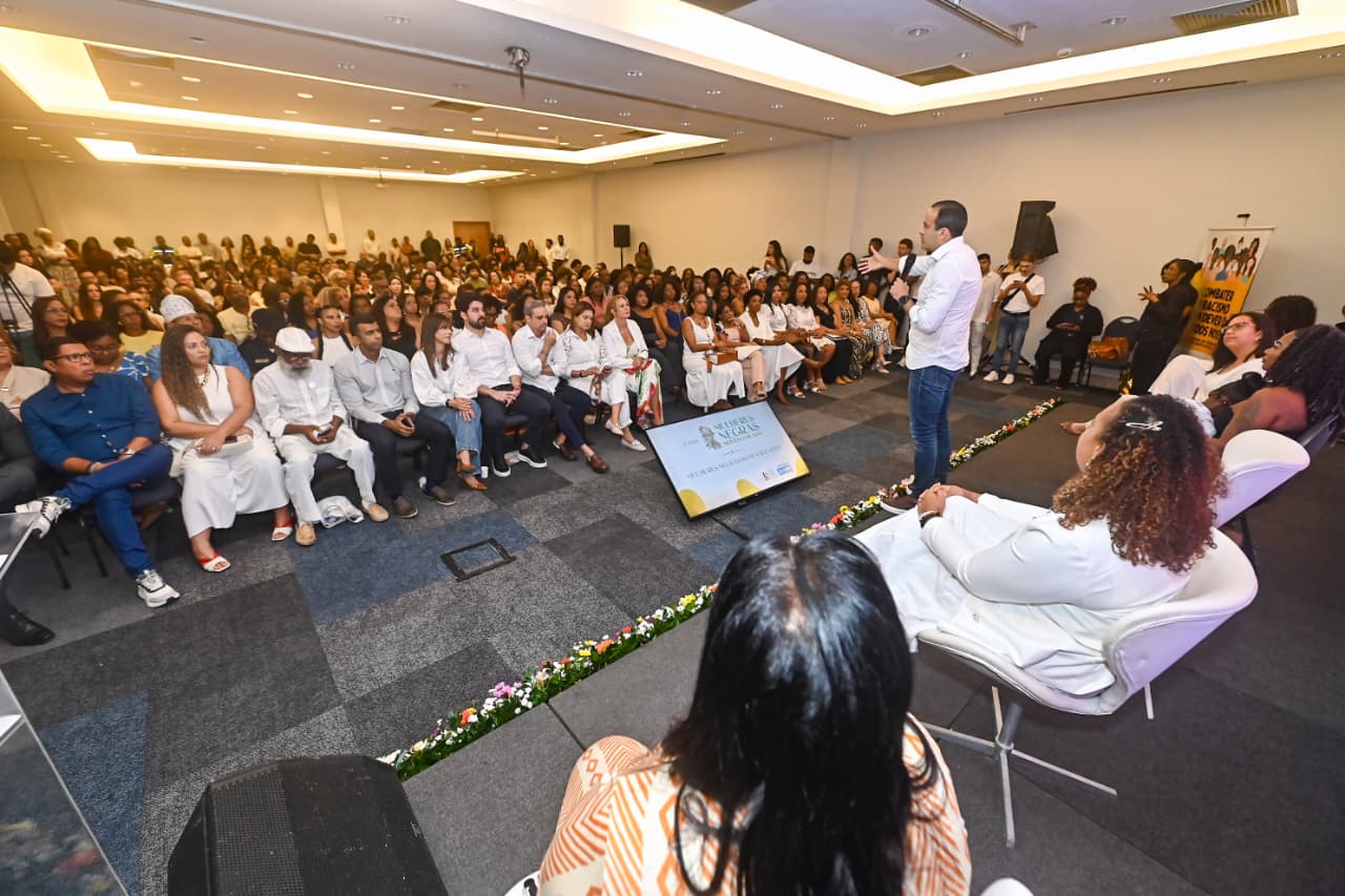 No momento você está vendo Evento Mulheres Negras Movem o Mundo homenageia servidoras de destaque da Prefeitura de Salvador
