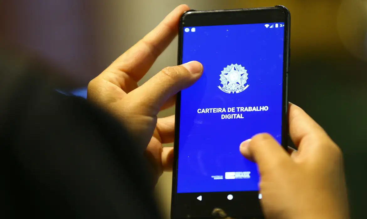 No momento você está vendo Desemprego no 2º trimestre é 5,4%, o menor já registrado no período