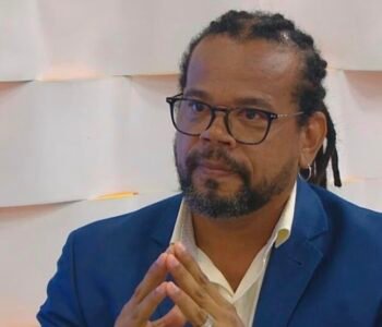 Kleber Rosa aponta racismo e herança coronelista em declaração de Caiado