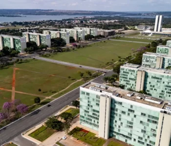 Governo nomeia 500 aprovados no CNU para carreiras transversais