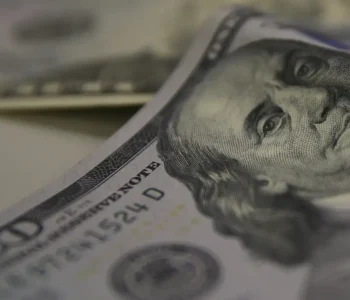Tarifaço de 25% dos EUA sobre o Brasil começa a valer; saiba mais