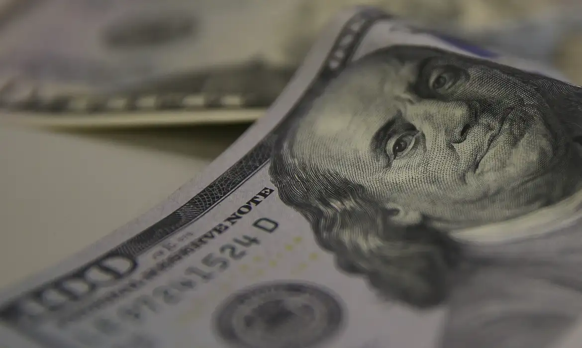 No momento você está vendo Tarifaço de 25% dos EUA sobre o Brasil começa a valer; saiba mais