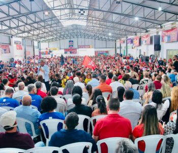 PGP reúne 41 prefeitos e ex-prefeitos e lota espaço em Vitória da Conquista