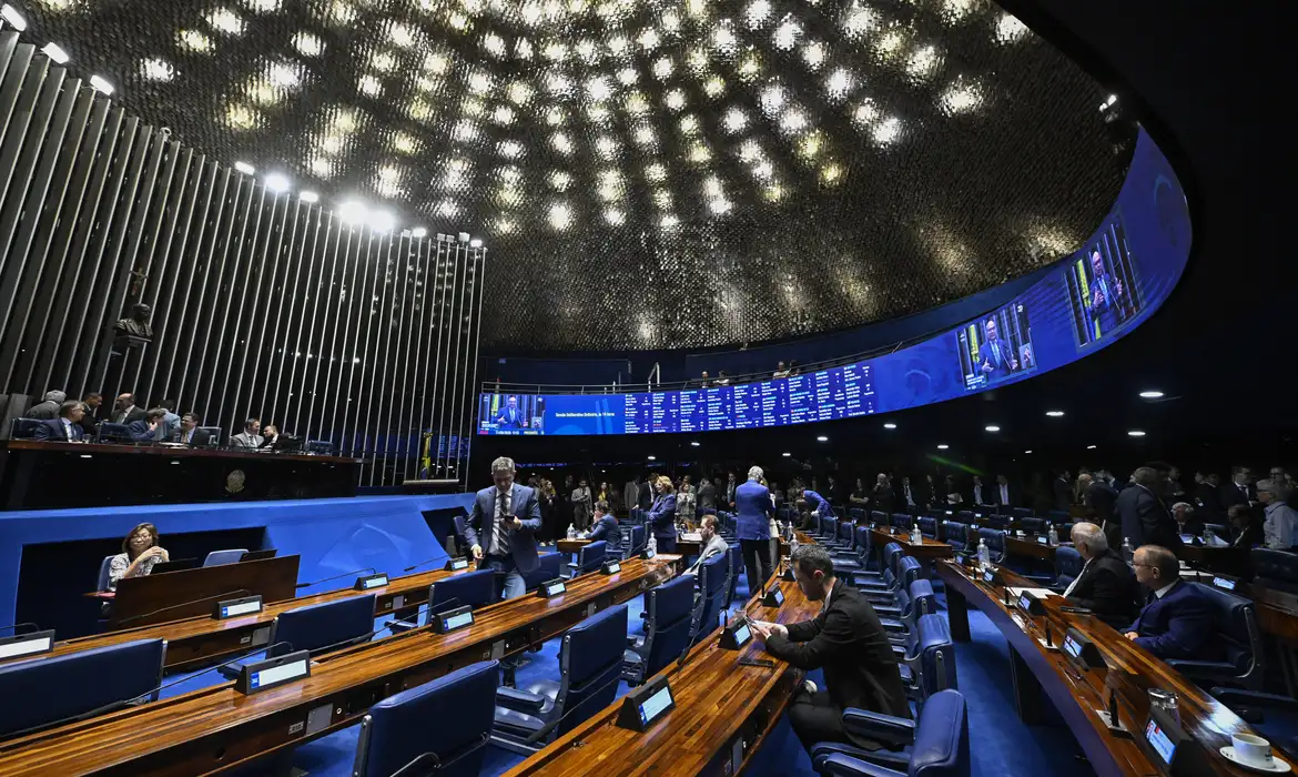 No momento você está vendo Senado aprova empréstimos de US$ 1,8 bi para estados e municípios