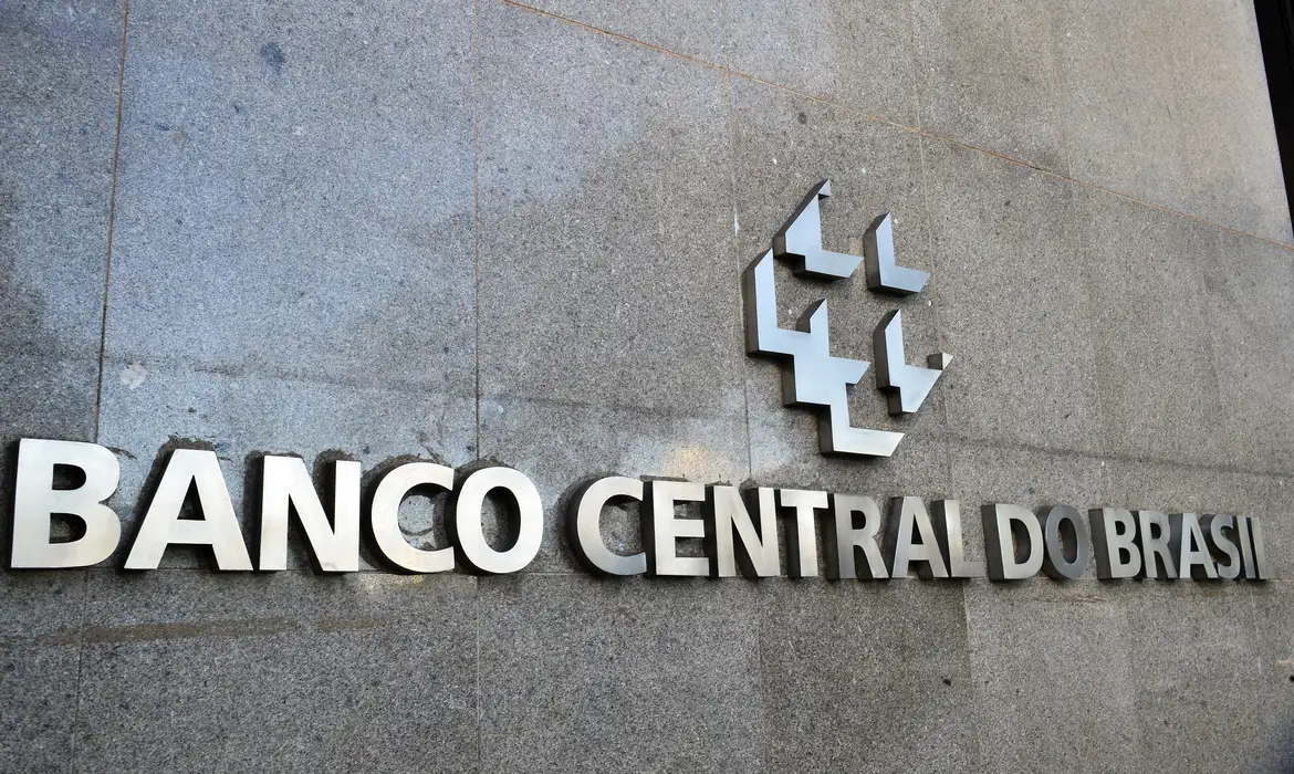 No momento você está vendo Em nova redução, Copom baixa taxa Selic para 14% ao ano