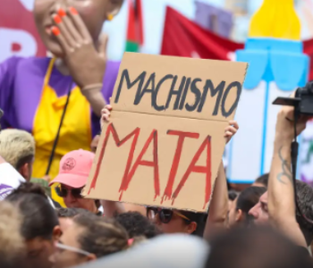 Sobrecarga doméstica expõe mulheres à violência, dizem especialistas