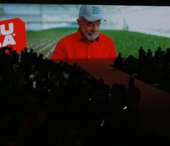 PT oficializa candidatura de Lula