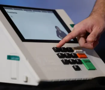 Assinatura digital e lacração impedem alteração em sistemas eleitorais