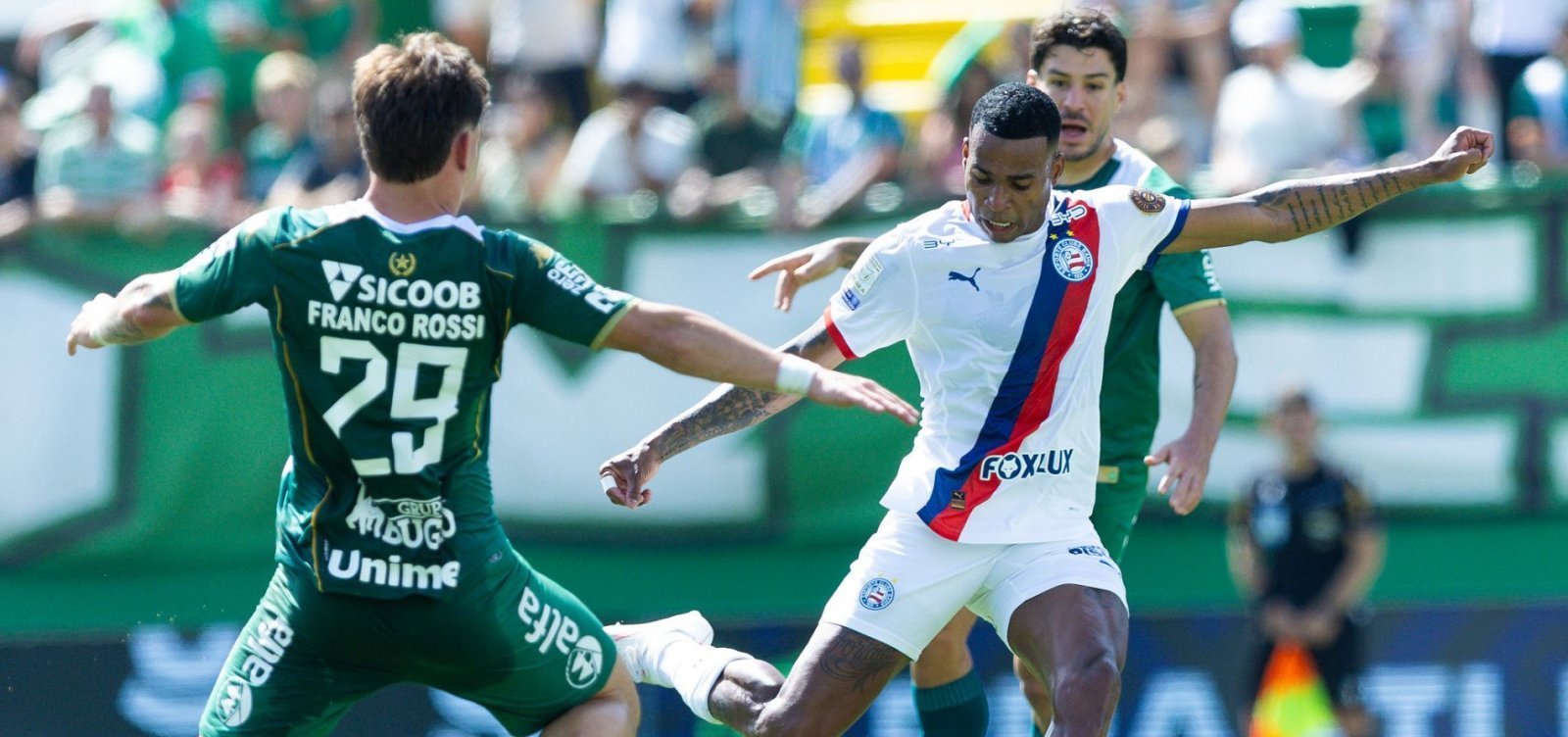 No momento você está vendo Em jogo de 6 gols bahia empata em Chapecó
