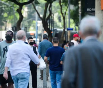 Para 81% dos brasileiros, é fundamental que candidato acredite em Deus