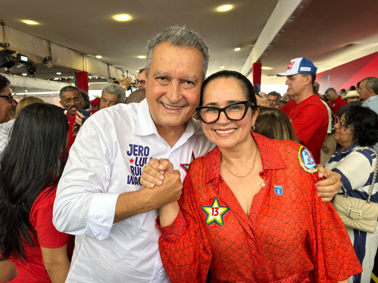 No momento você está vendo Ex-prefeita será segunda suplente de Rui Costa no Senado