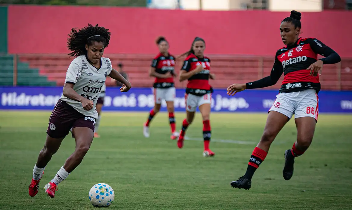 No momento você está vendo Saiba as diretrizes para desenvolvimento do futebol feminino no Brasil