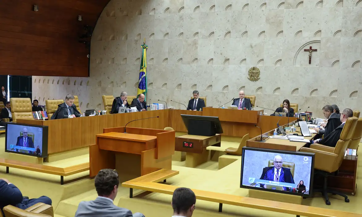 No momento você está vendo STF retoma sessões após suspensão de casos Moraes e Mendonça
