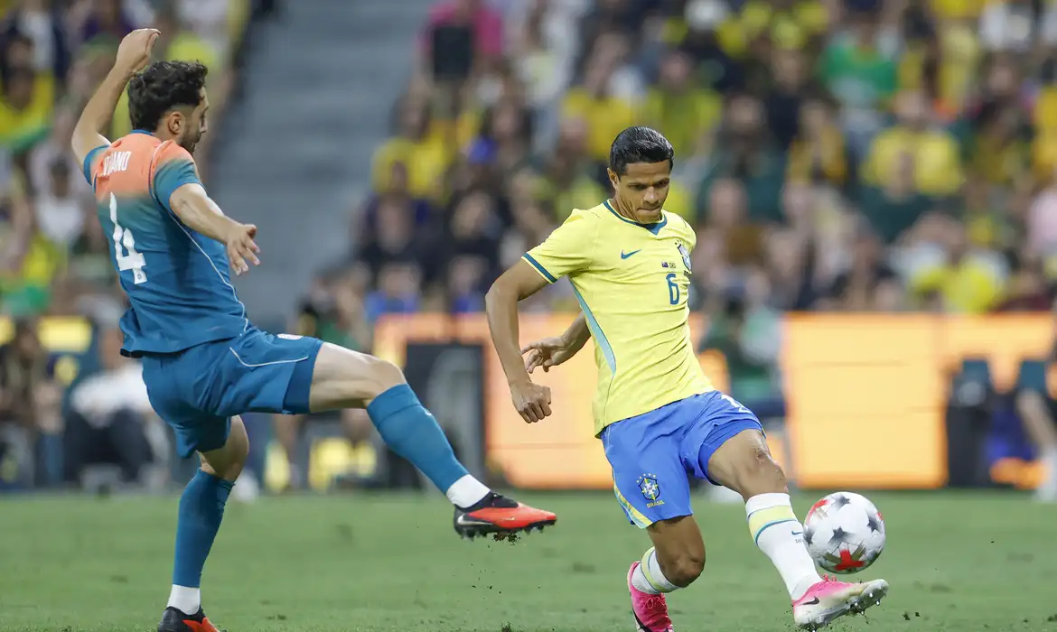 No momento você está vendo Brasil joga mal e só empata no primeiro jogo pós Copa
