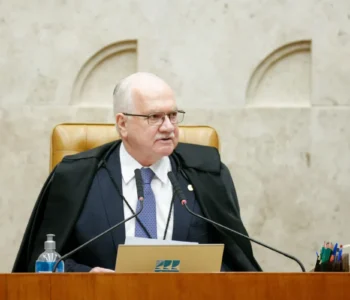 Fachin tira Moraes do inquérito das Fake News e assume relatoria