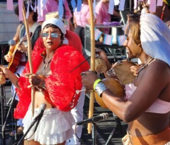 7ª Marcha Trans da Bahia ocupou o Porto da Barra em defesa da democracia e contra a transfobia