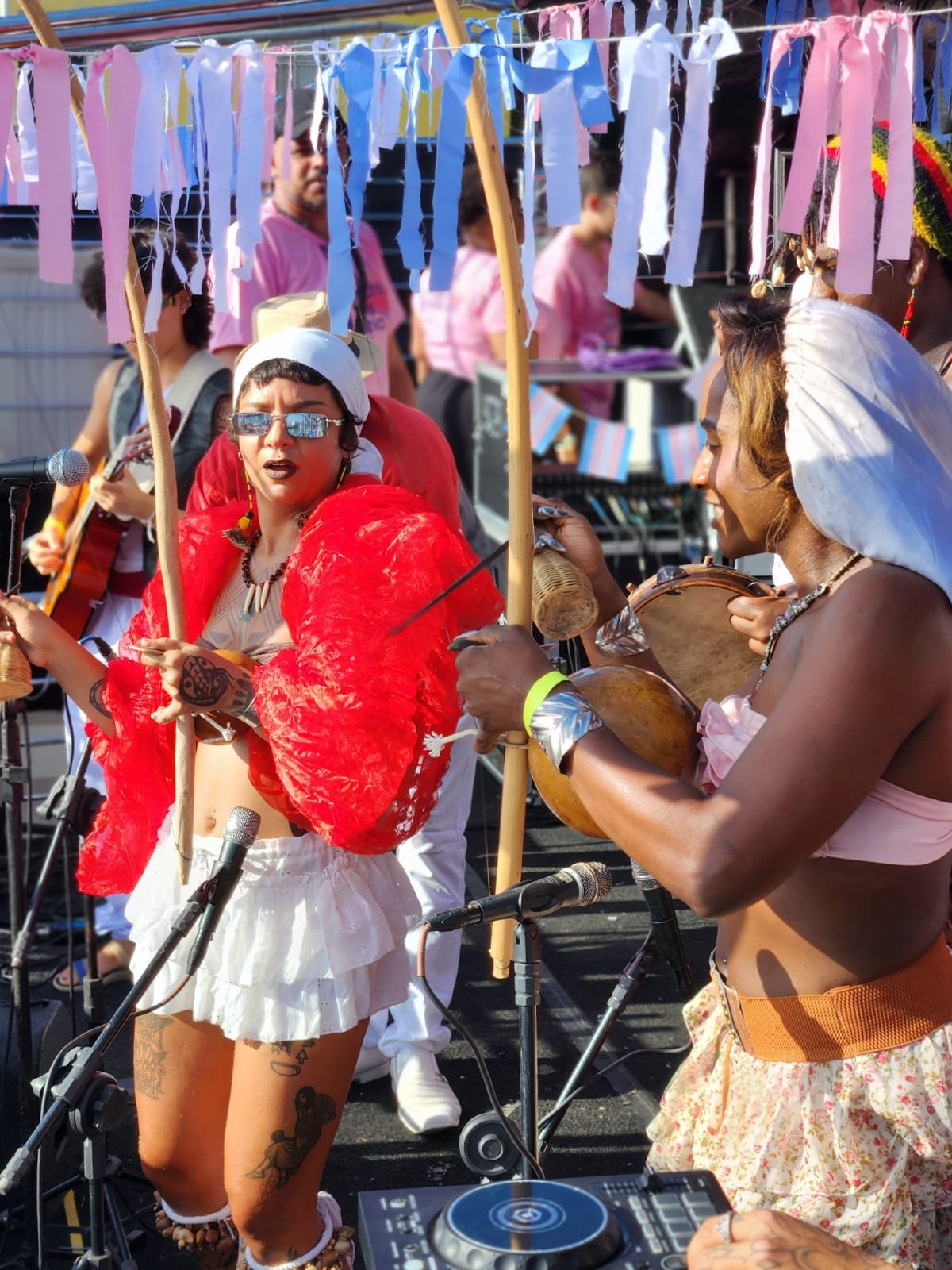 No momento você está vendo 7ª Marcha Trans da Bahia ocupou o Porto da Barra em defesa da democracia e contra a transfobia