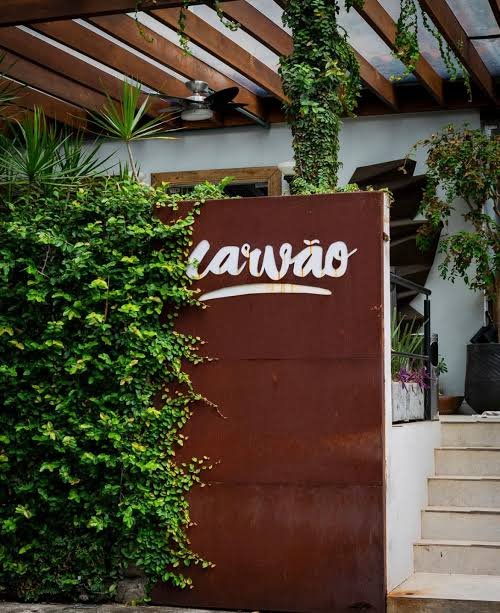 No momento você está vendo Restaurante Carvão promove jantar harmonizado em cinco etapas com vinhos portugueses