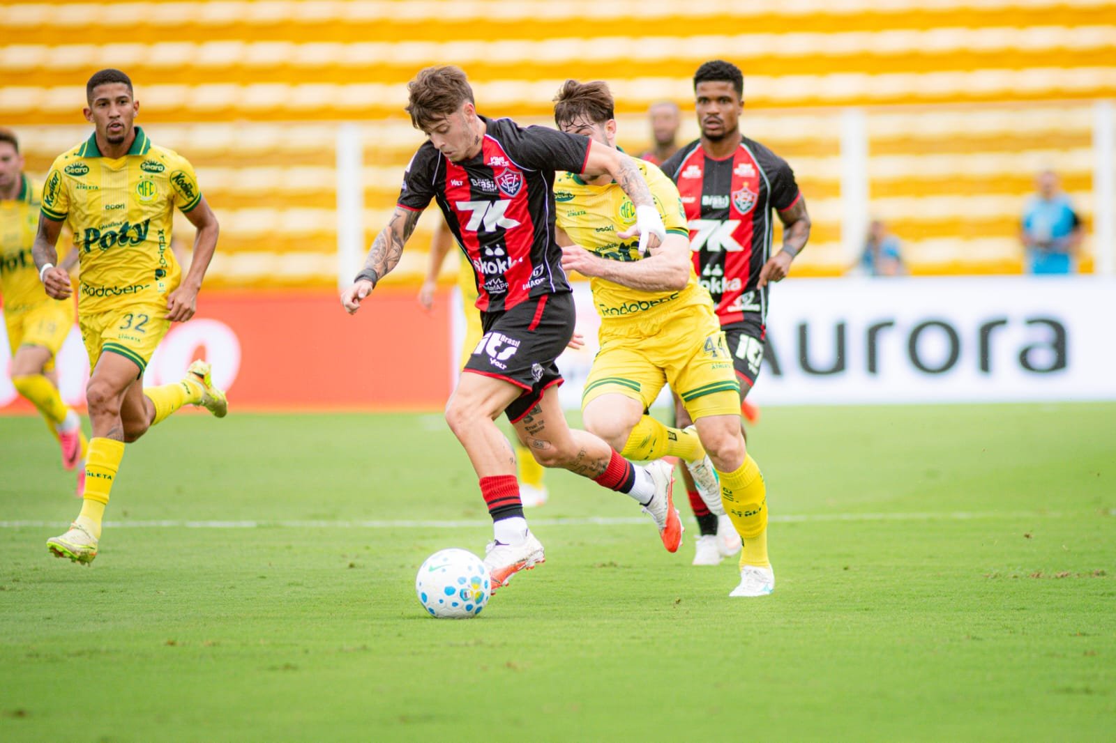 No momento você está vendo Vitória cede empate a Mirassol e segue sem vencer fora