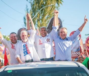 Rui convoca Bahia a seguir de mãos dadas com Lula