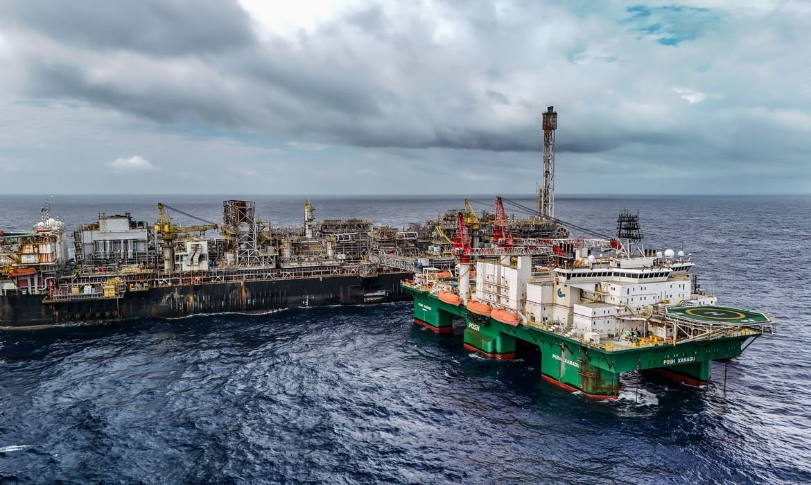 No momento você está vendo Petrobras tem maior margem de lucro entre grandes petroleiras mundiais