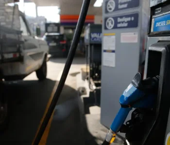 Subsídios à gasolina e ao diesel são ampliados após alta do petróleo