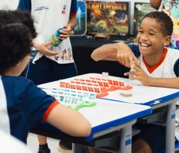 Workshop ensina professores de escolas públicas de Salvador a desenvolverem jogos de videogames e de mesa