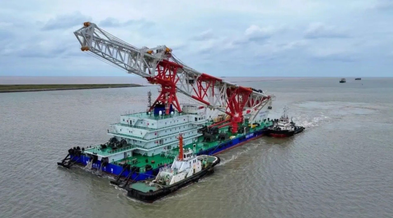 No momento você está vendo Maior navio de cravação de estacas inicia viagem da China à Bahia para construção da Ponte Salvador-Itaparica