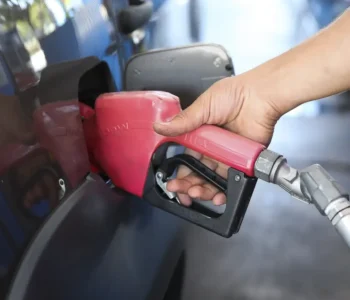 Subsídio de R$ 2,12 ao diesel deve ser mantido por 30 dias