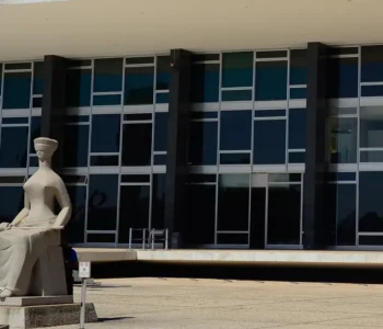 Segunda Turma do STF forma maioria para afastar diretor-geral da PF