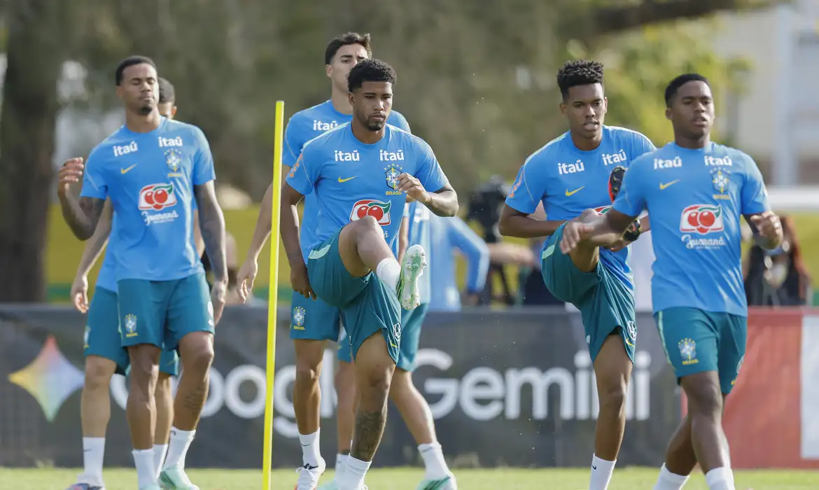No momento você está vendo Seleção: Ancelotii comanda 1º treino com grupo completo na Austrália