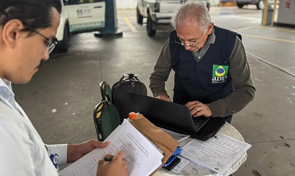 No momento você está vendo ANP aplicou R$ 200 milhões em multas por alta abusiva de combustíveis