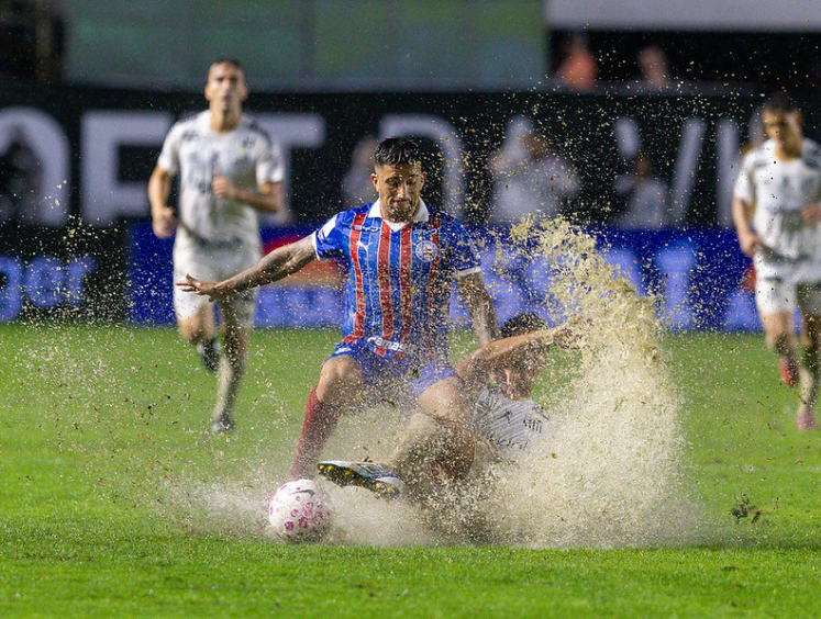 No momento você está vendo Bahia cede empate na Vila sob dilúvio santista e papelão de Neymar