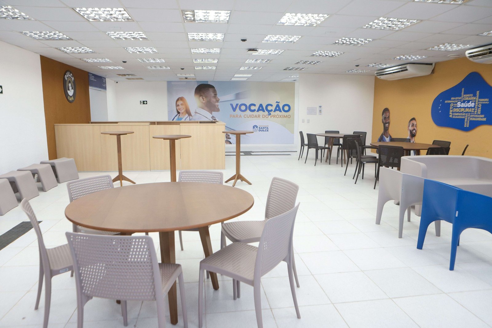 No momento você está vendo Faculdade Santa Dulce realiza aula inaugural