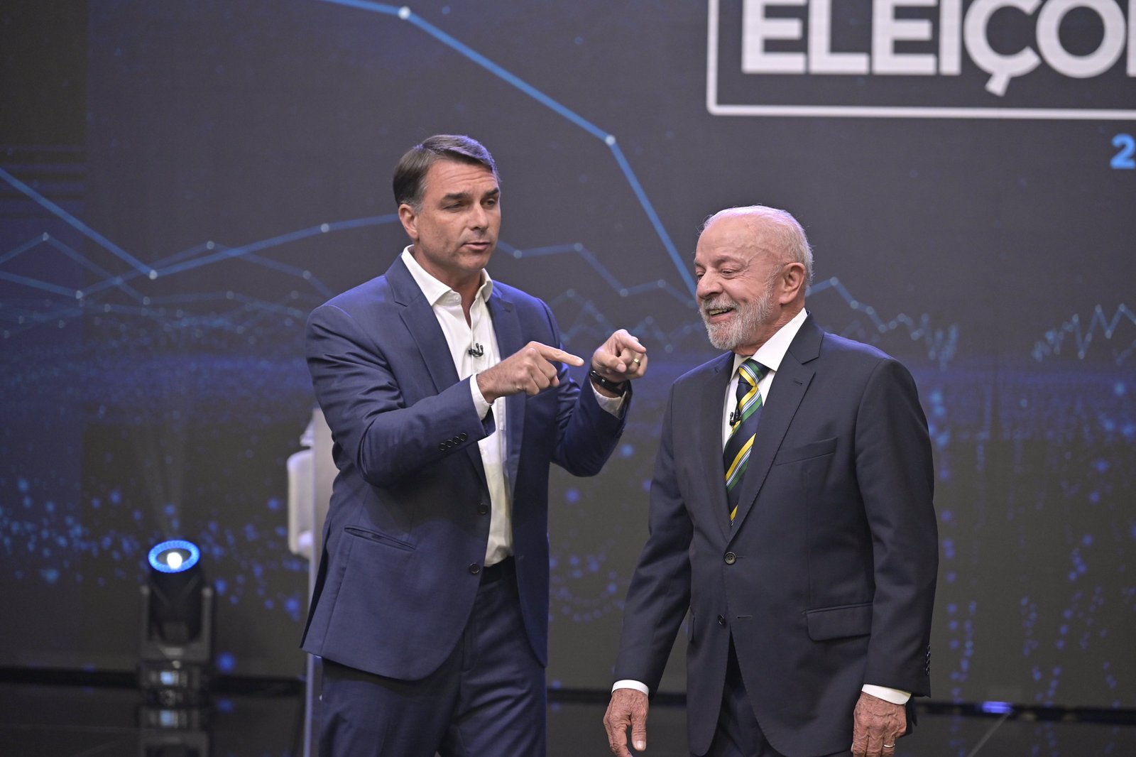 No momento você está vendo Vox Brasil: Lula tem 50,6% e Flávio, 49,4% dos votos válidos