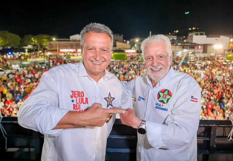 No momento você está vendo Rui e Jaques Wagner eleitos senadores