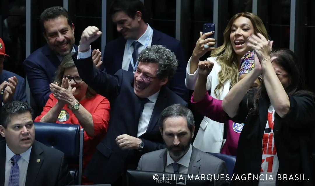 No momento você está vendo Senado aprova fim da escala 6×1 e redução da jornada de trabalho