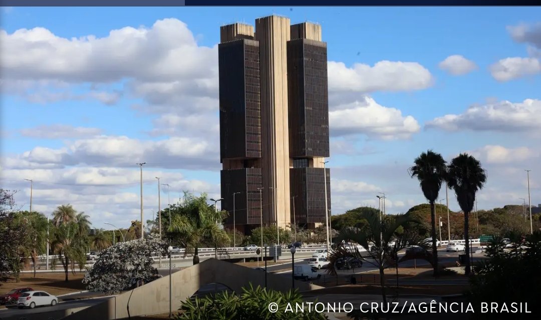 No momento você está vendo Economistas criticam usar corte de gastos para conter dívida pública