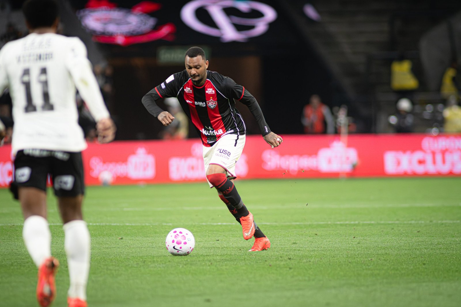No momento você está vendo EM JOGO DRAMÁTICO VITÓRIA EMPATA COM CORINTHIANS DIANTE JUIZ CONFUSO