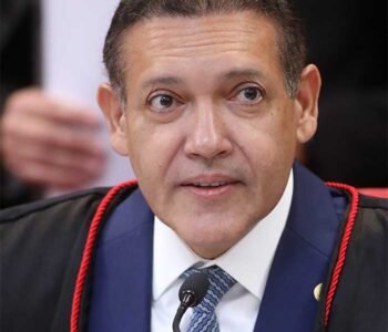 TSE: Cueva suspende decisão de Nunes Marques e restabelece canal “Exército do Lula”