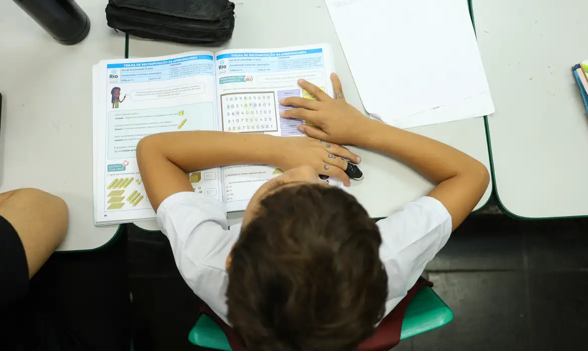 No momento você está vendo MEC divulga avaliação de livros didáticos