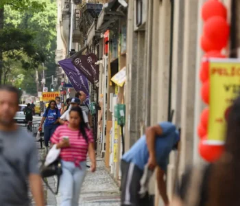 Fim da escala 6×1 traz esperança de mais tempo para família e saúde